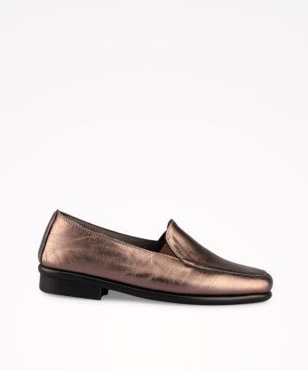 SAPATO LOAFER EM PELE METALIZADA COM SOLA ULTRA FLEX